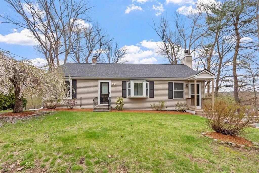 Photo of 17 Ledgewood Dr.