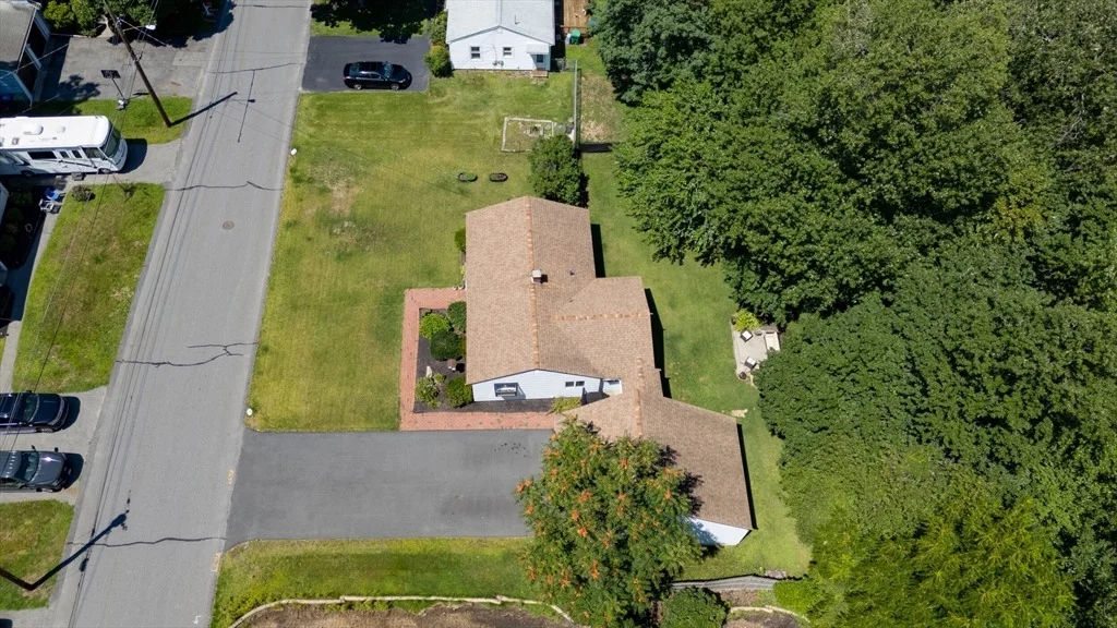 Photo of 20 Ledgewood Dr