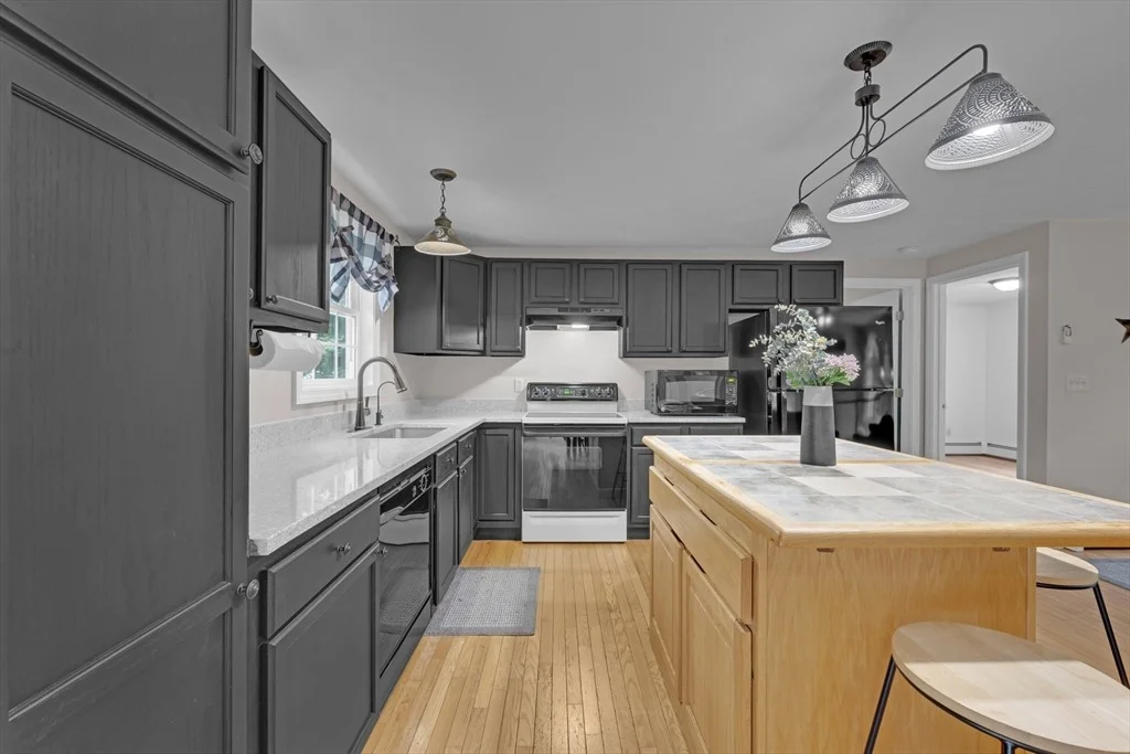 Photo of 3 Laurel St