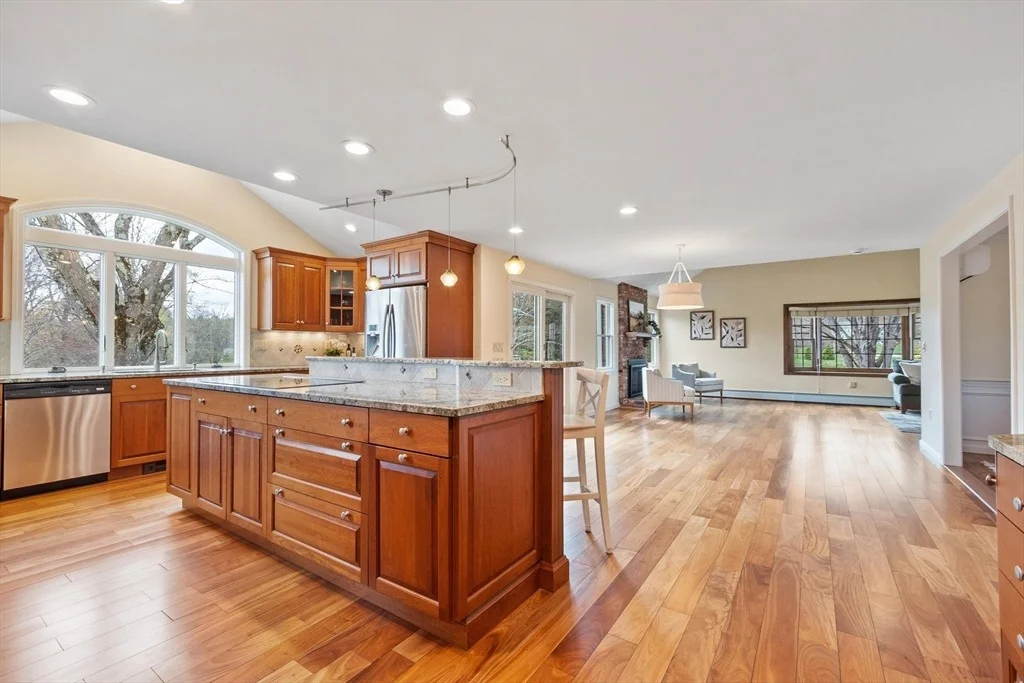 Photo of 18 Robert Rd