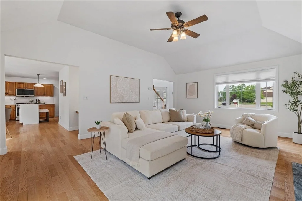 Photo of 8 Cardinal Cir