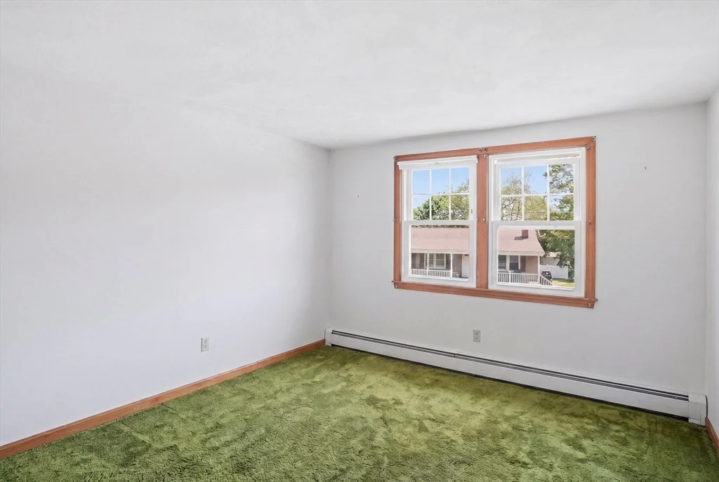 Photo of 10 Barnes Ave