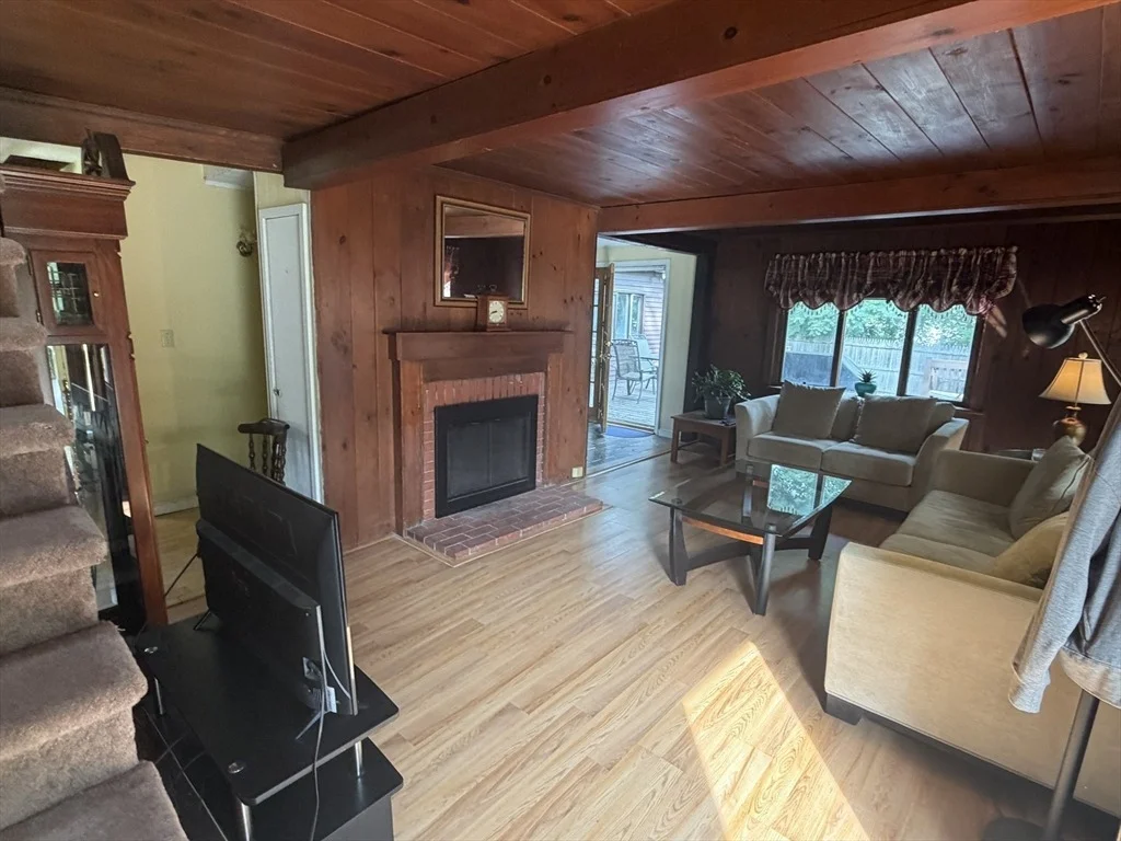 Photo of 32 River Rd