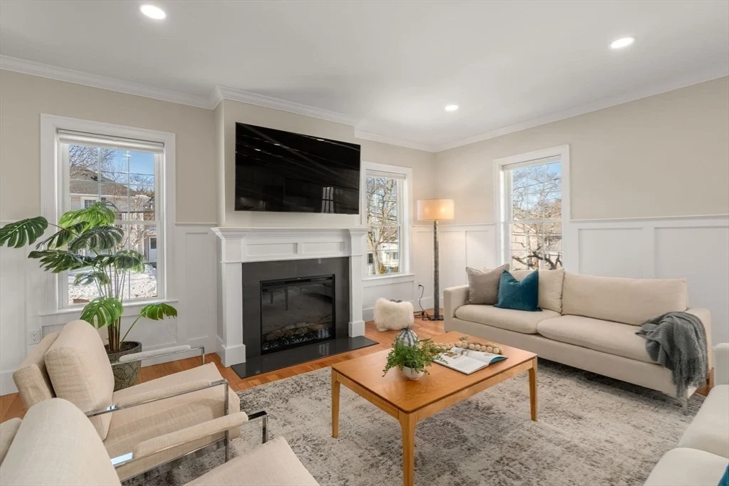 Photo of 211 Florence Ave
