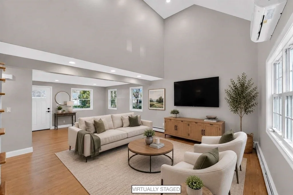 Photo of 477 Edgell Rd