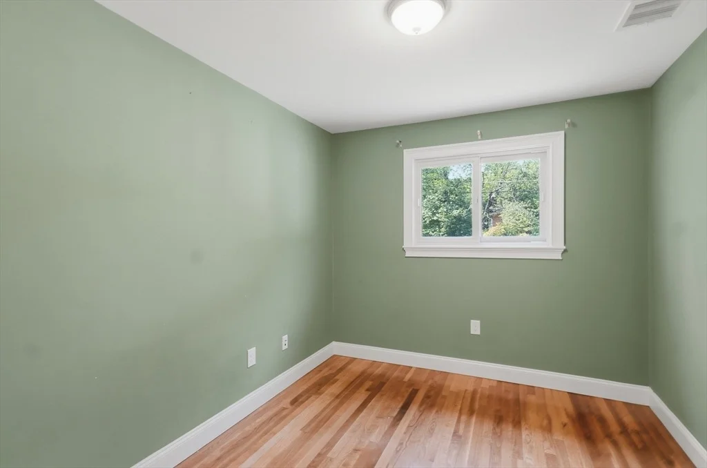 Photo of 129 Marked Tree Road