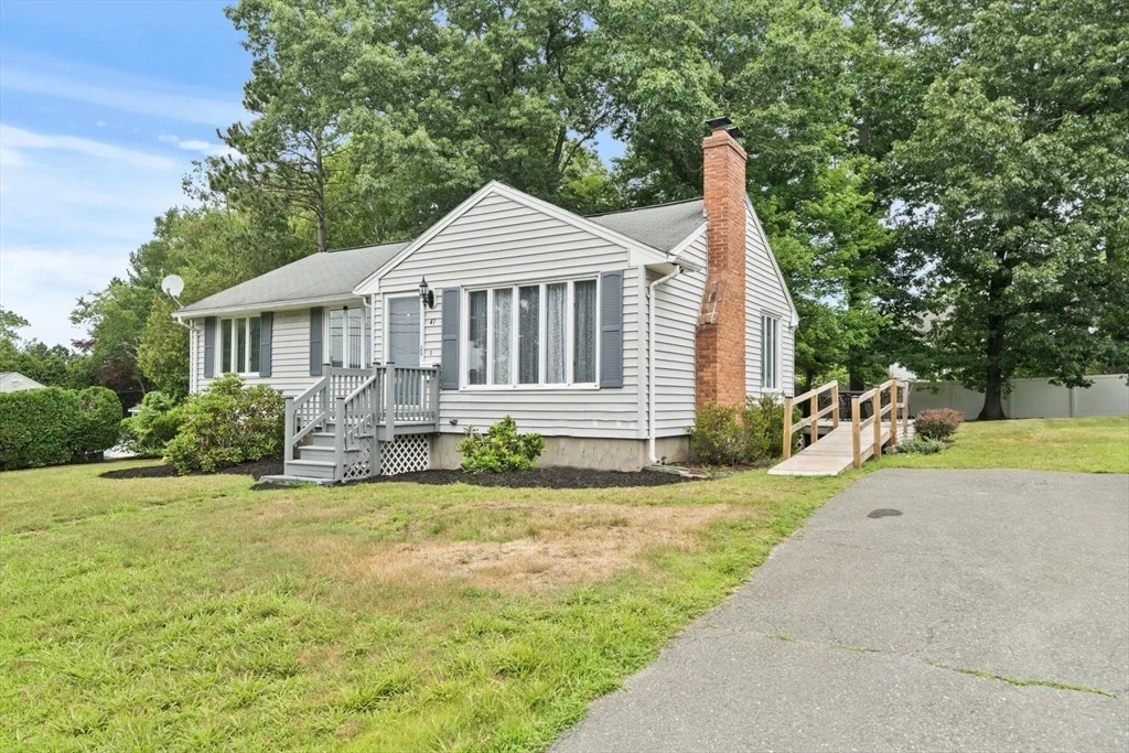 Photo of 41 Samoset Rd