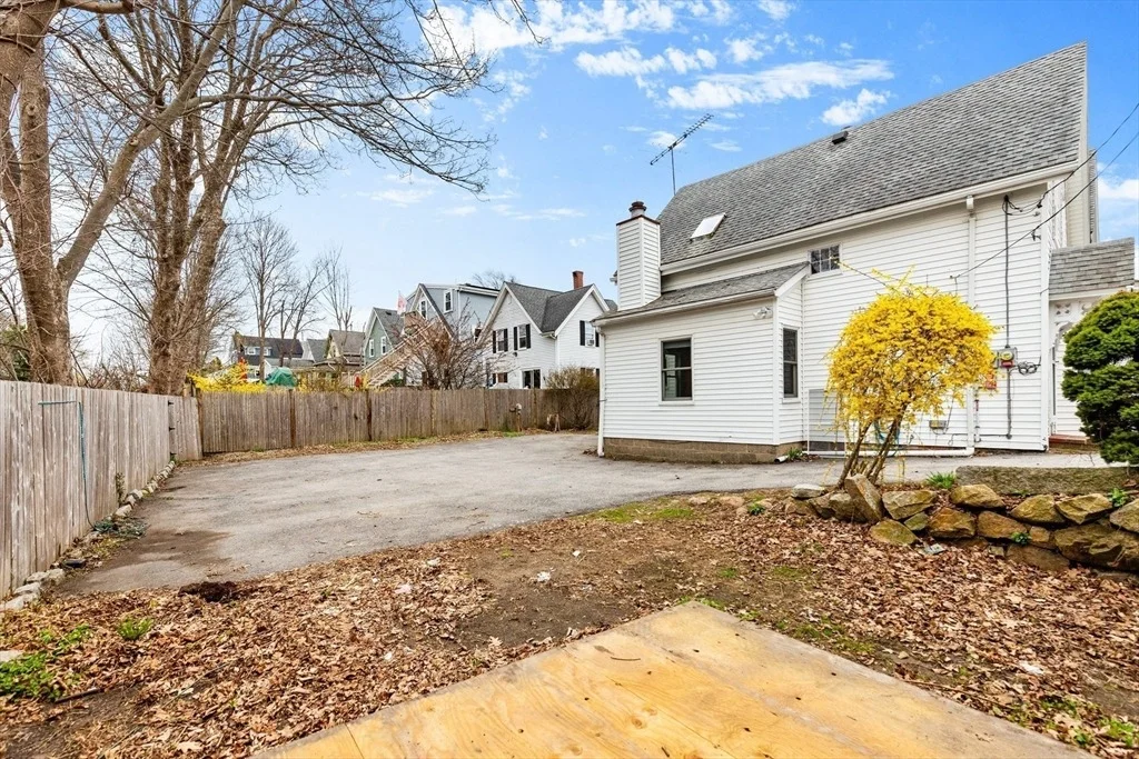 Photo of 105 Centennial Ave