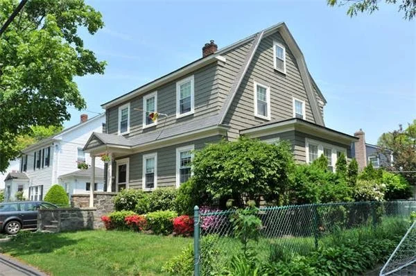 Photo of 144 Warren Ave