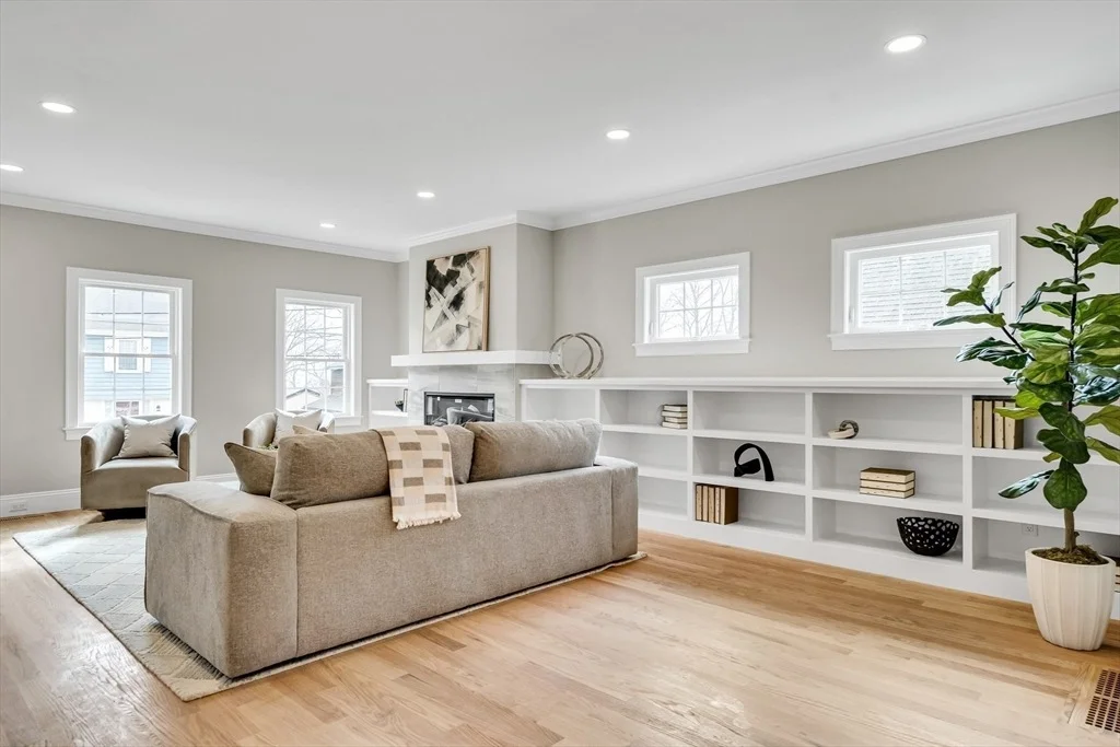 Photo of 18 Hillcrest St