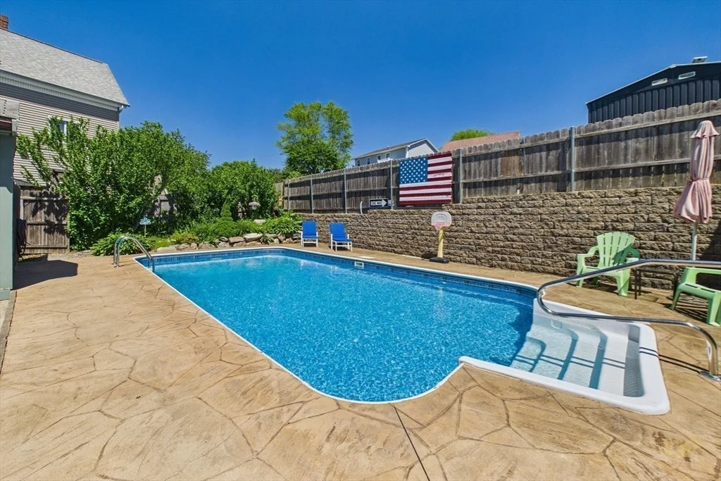 Photo of 87 Stowe St
