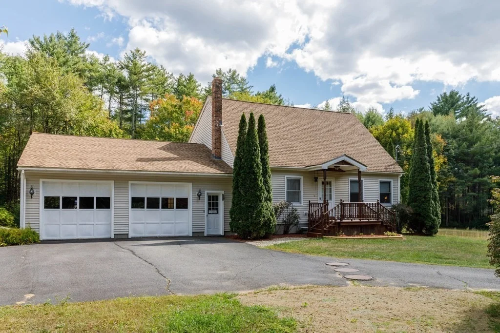 Photo of 260 East Road