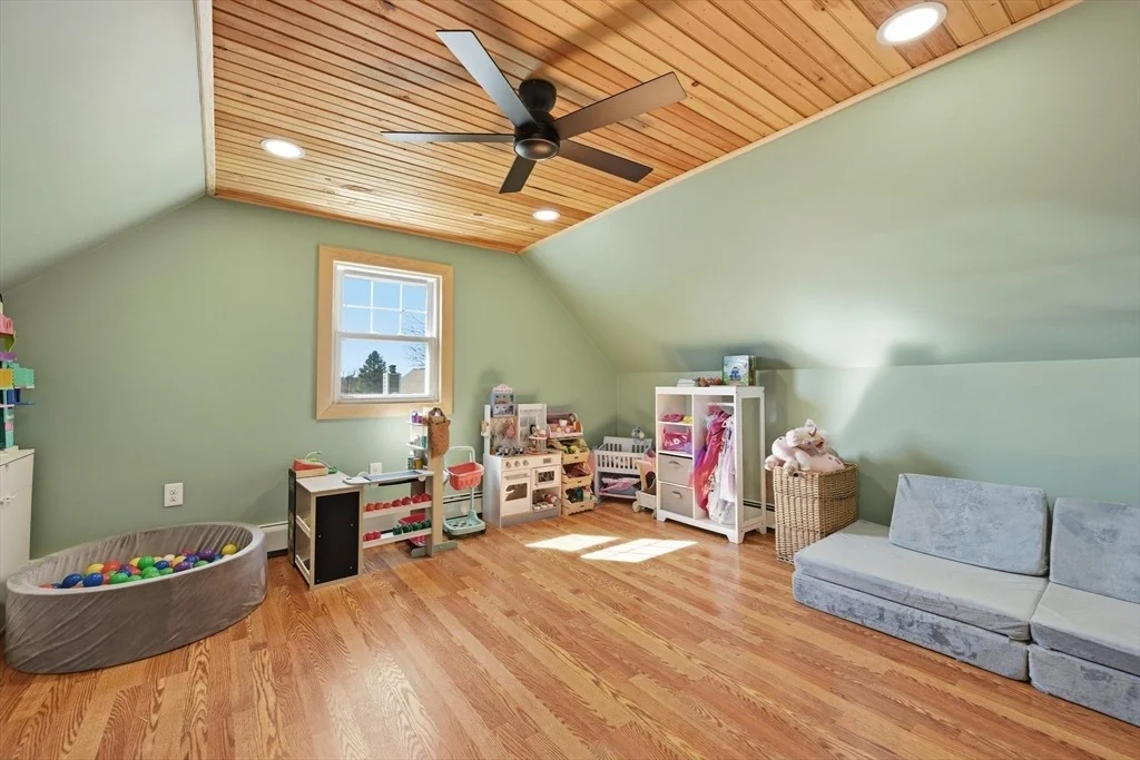 Photo of 186 Compos St