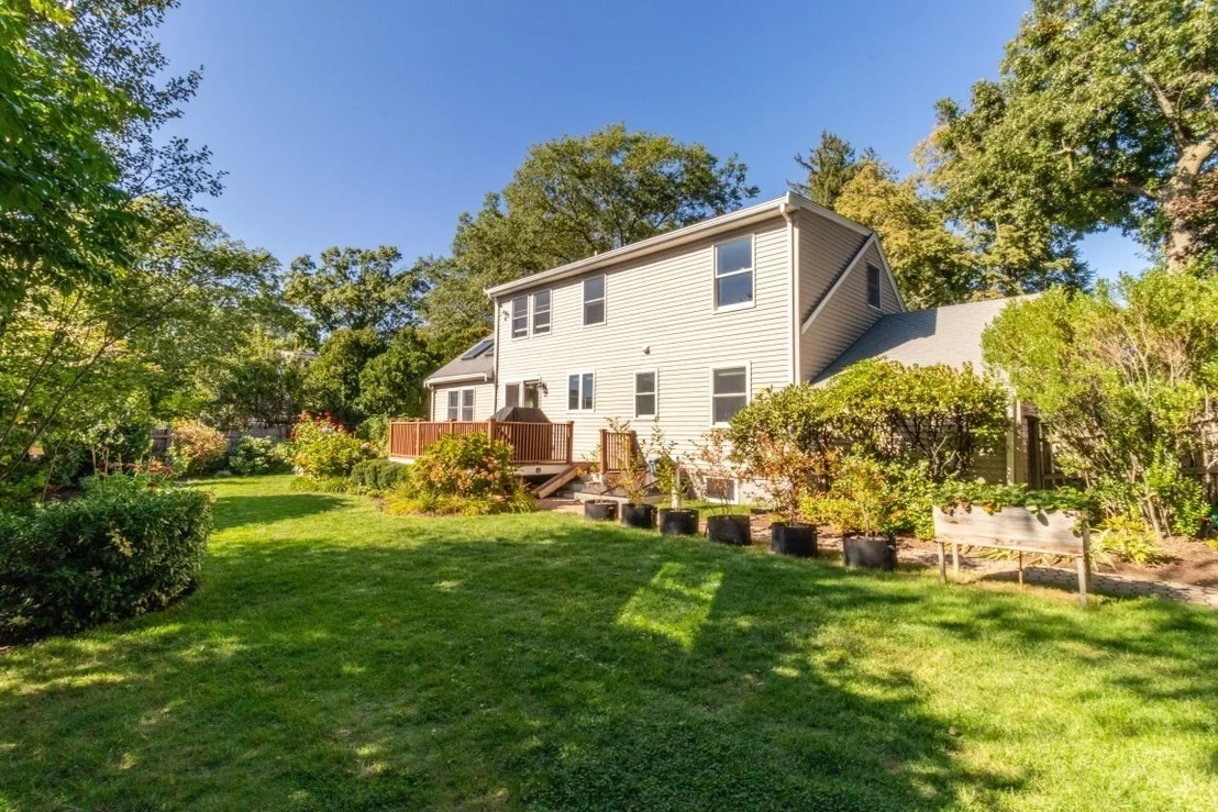 Photo of 30 Colonial Avenue