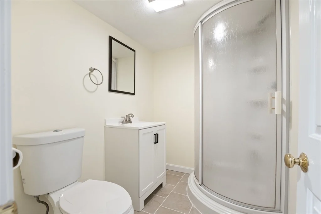 Photo of 4 Raymond Cir