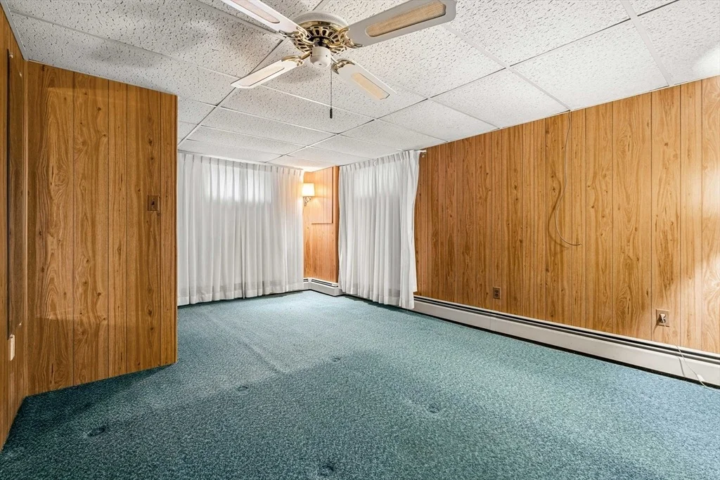 Photo of 11 Dadant Dr