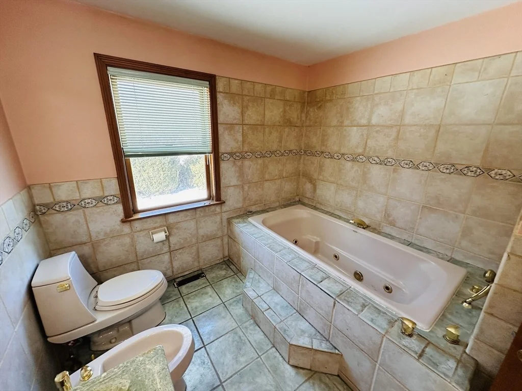 Photo of 8 Alexander Dr
