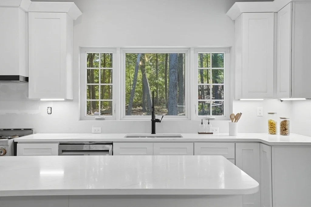 Photo of 9 Lovis Ave