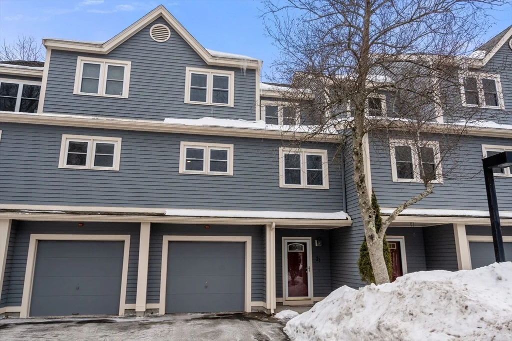 Photo of Unit 21 at 21 Oak Leaf Way
