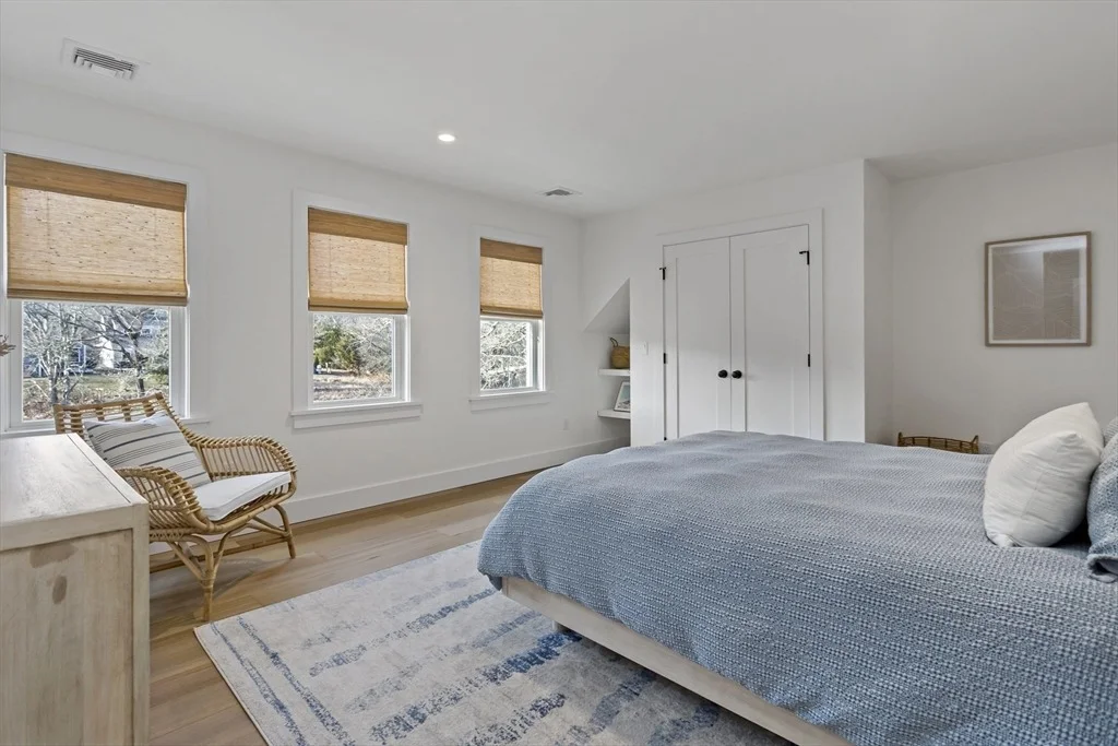Photo of 1526 Hyannis Road