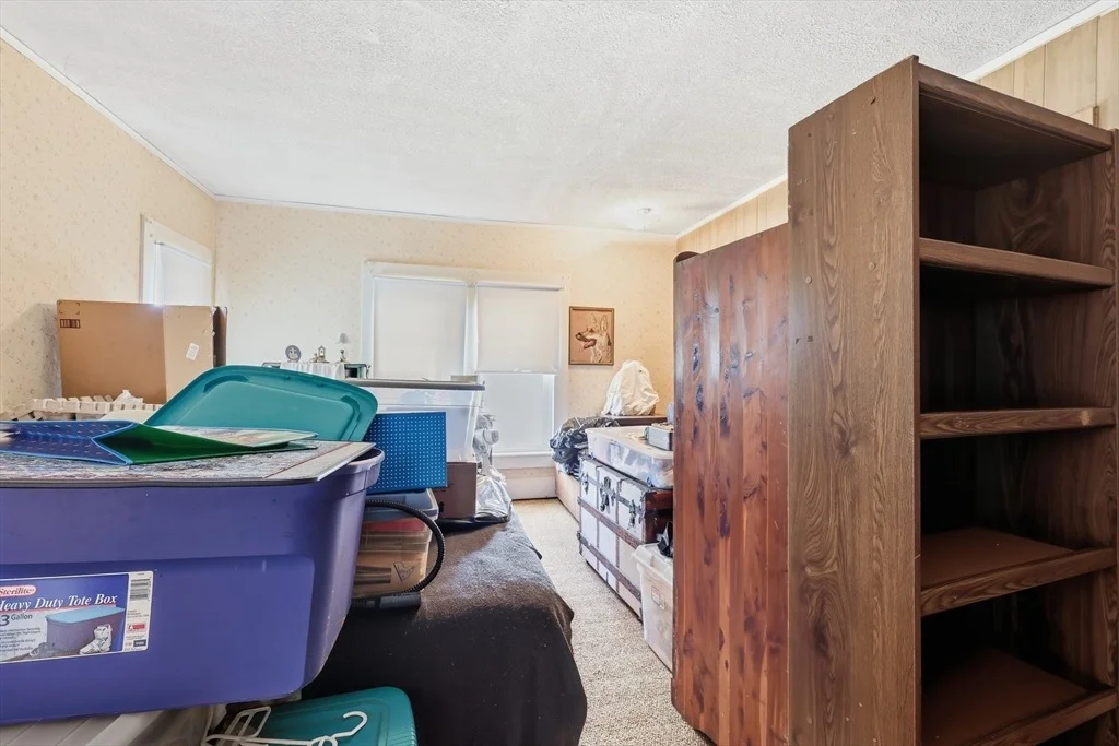 Photo of 84 Middlefield Rd