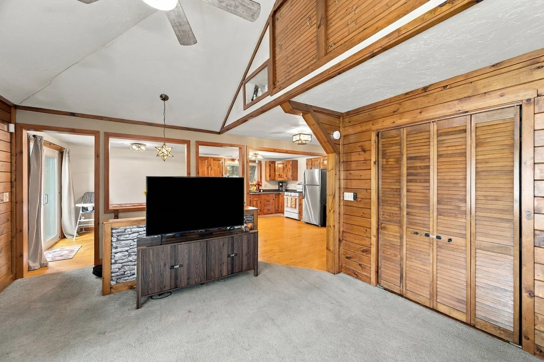 Photo of 39 Lakeview Dr