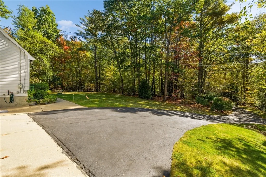 Photo of 365 Mellen Rd