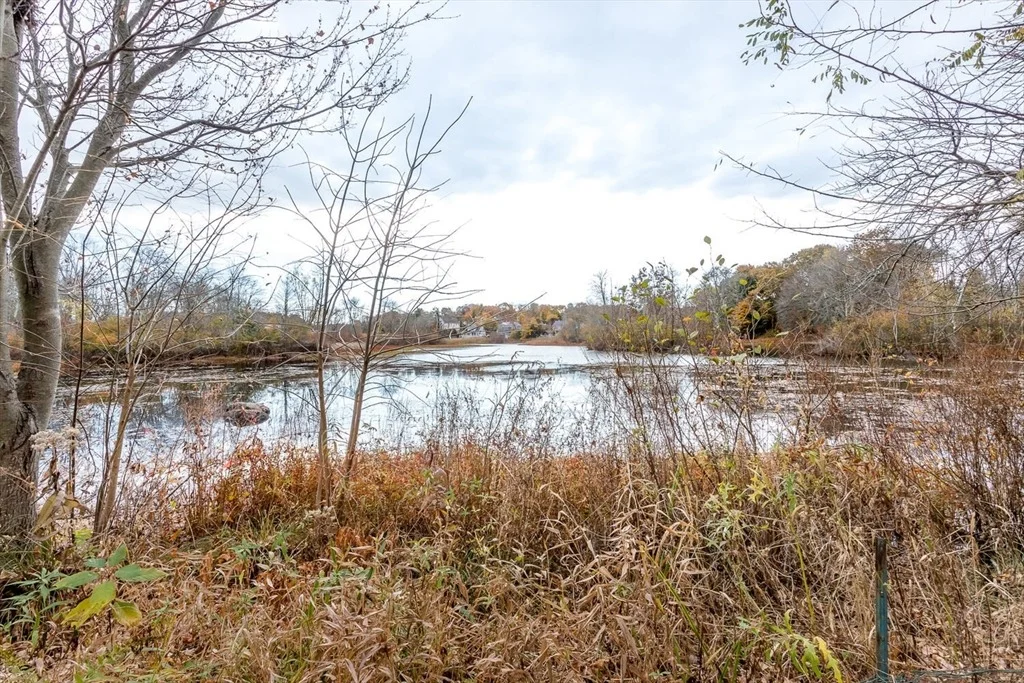 Photo of Unit D at 22 Forge Pond
