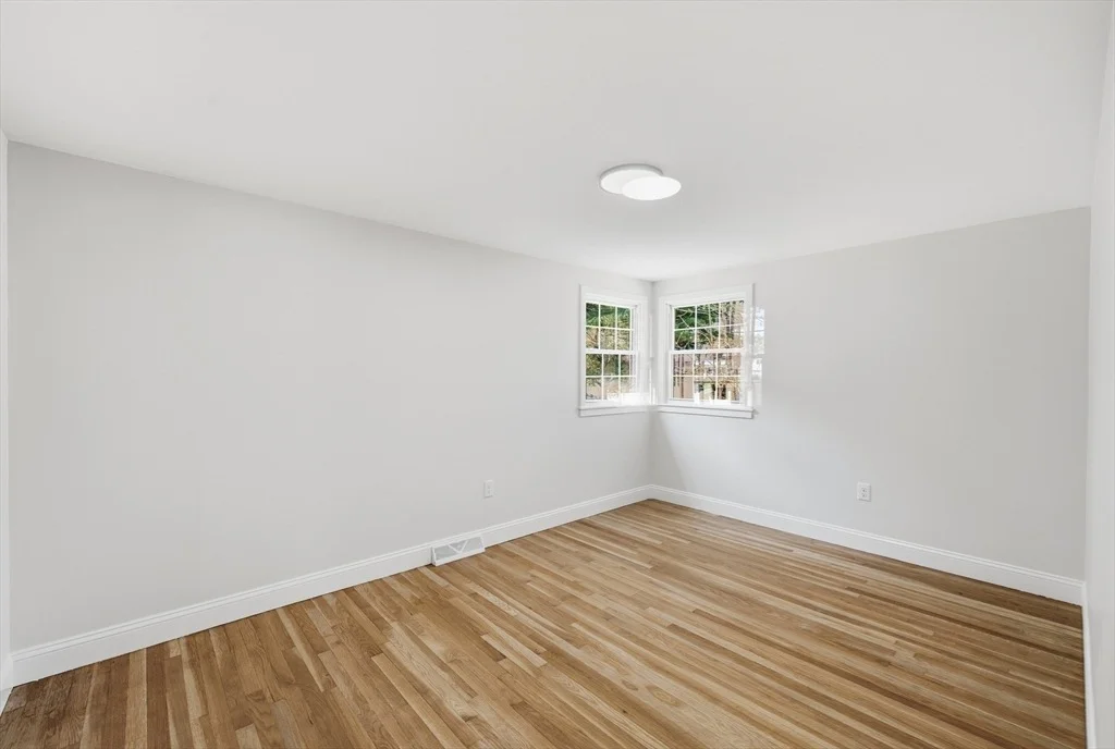 Photo of 44 Wildbrook Road