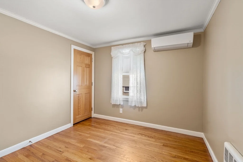 Photo of 44 Bromfield St