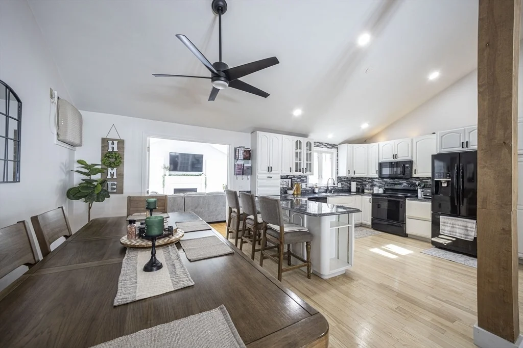 Photo of 31 Johnson Cir