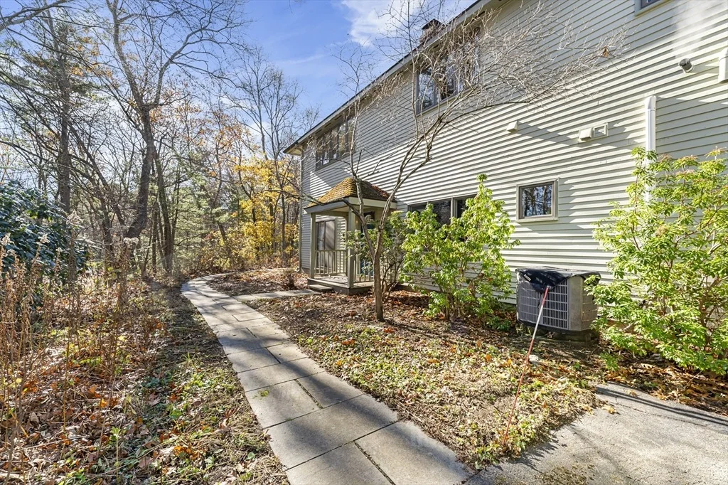 Photo of 84 Davison Dr.