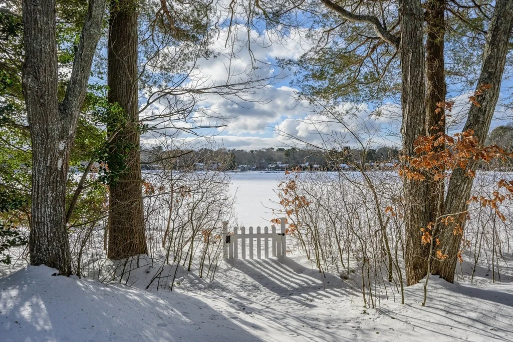 Photo of 103 Pine Tree Dr