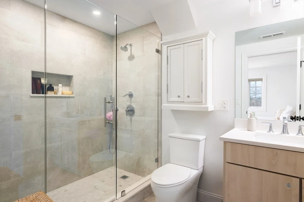 Photo of 124 Chestnut Hill Rd