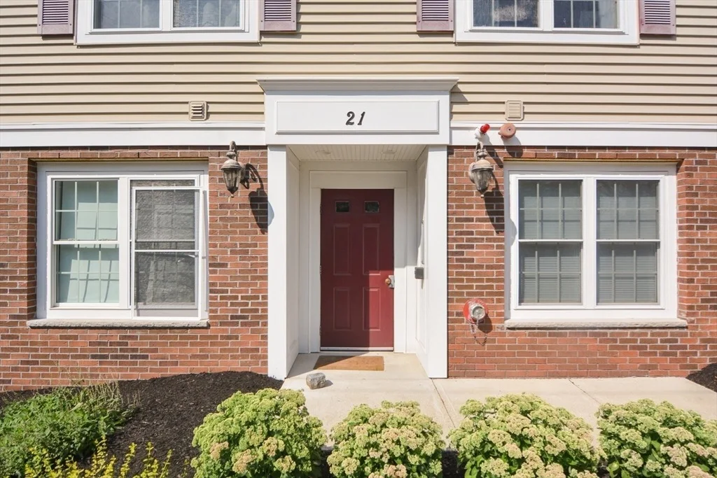 Photo of Unit D at 21 Wall St