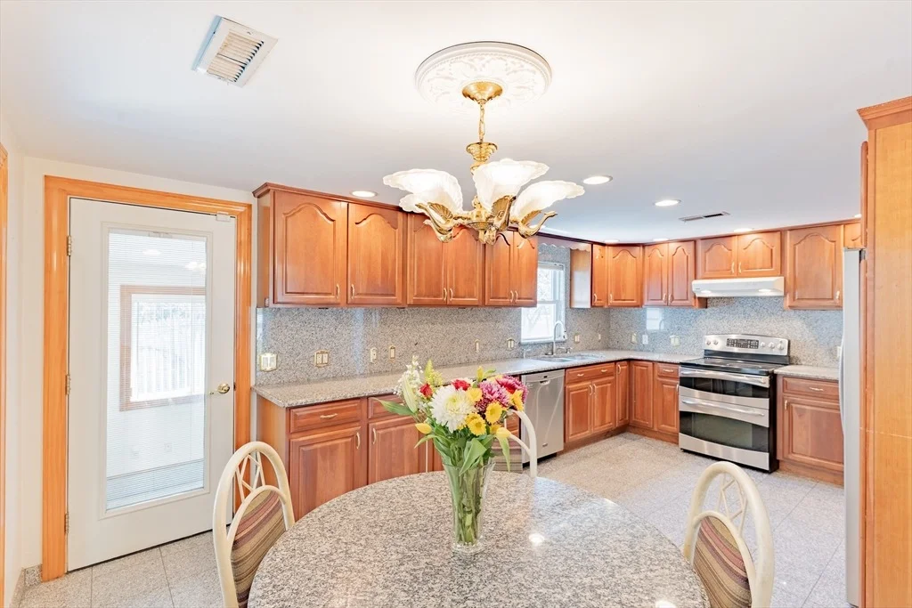Photo of 12 Longmeadow Rd