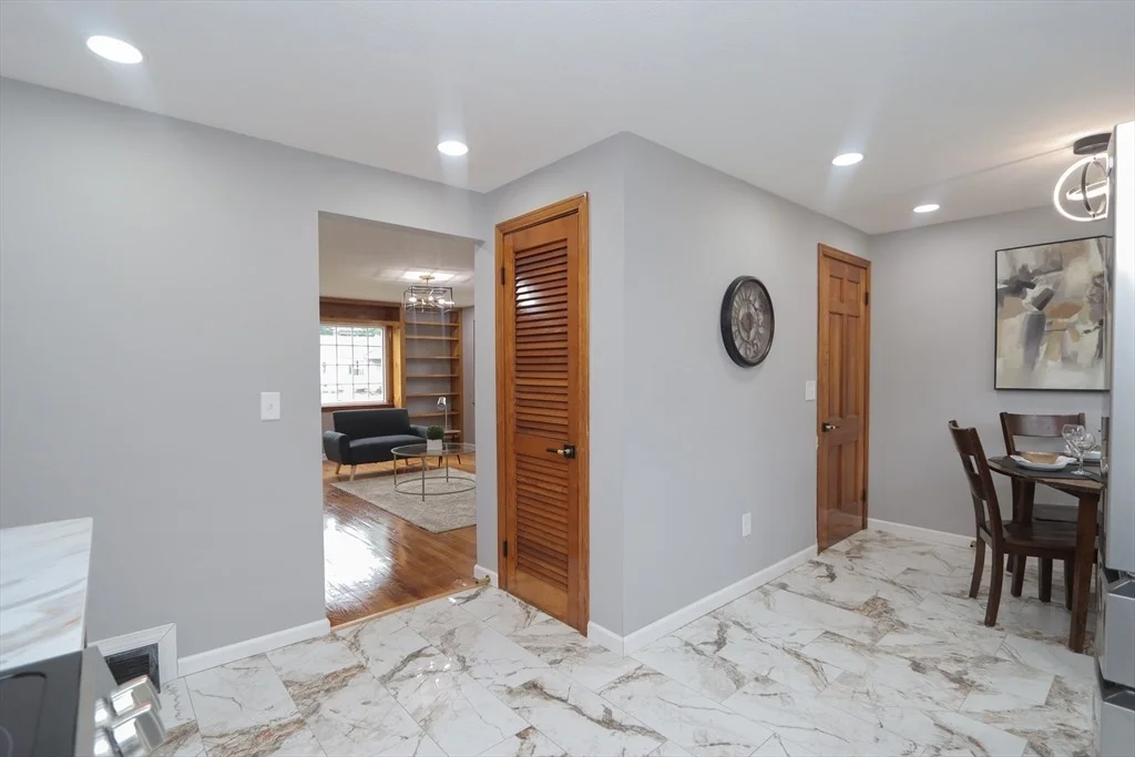 Photo of 127 Gelinas Dr