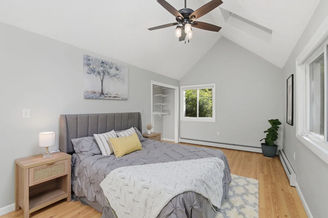 Photo of 7 Oxyoke Dr