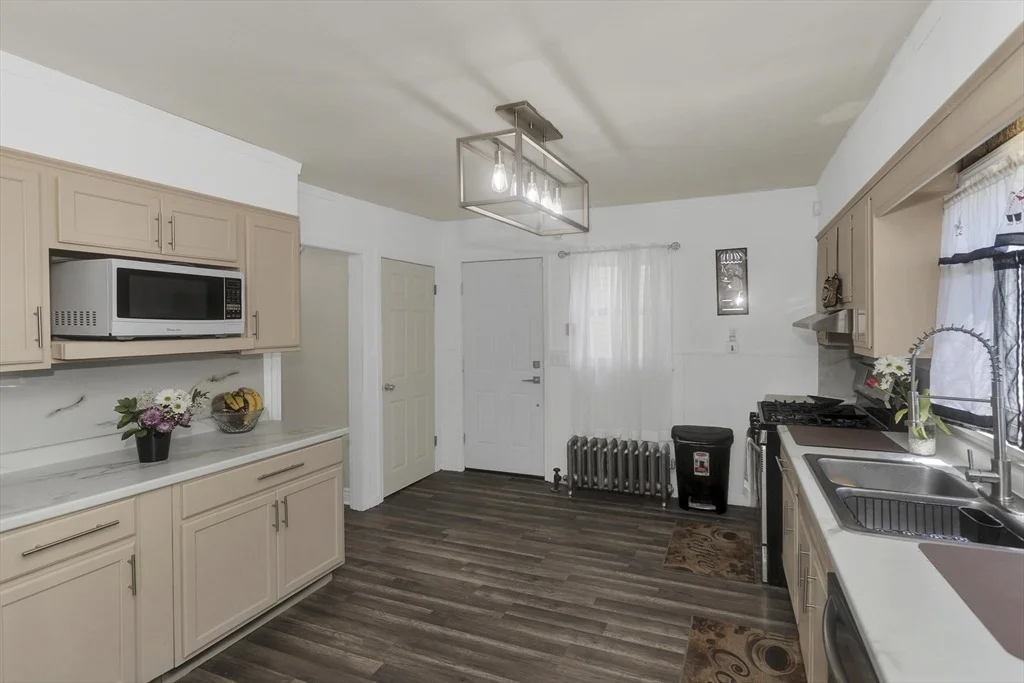 Photo of 15 Merida St