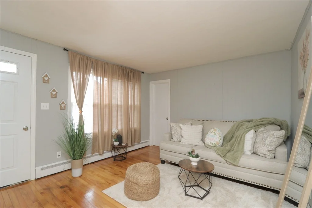 Photo of 140 Eddy St