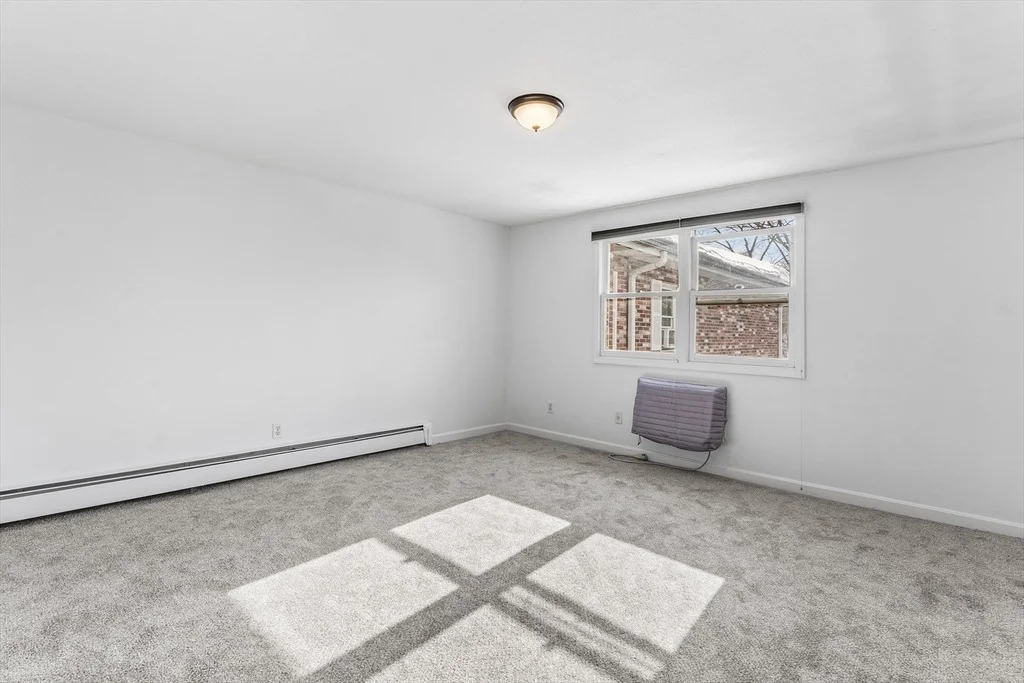 Photo of Unit K at 19 Pine St