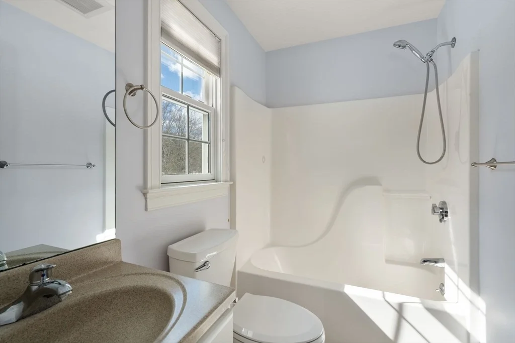 Photo of 17 Larkin Rd