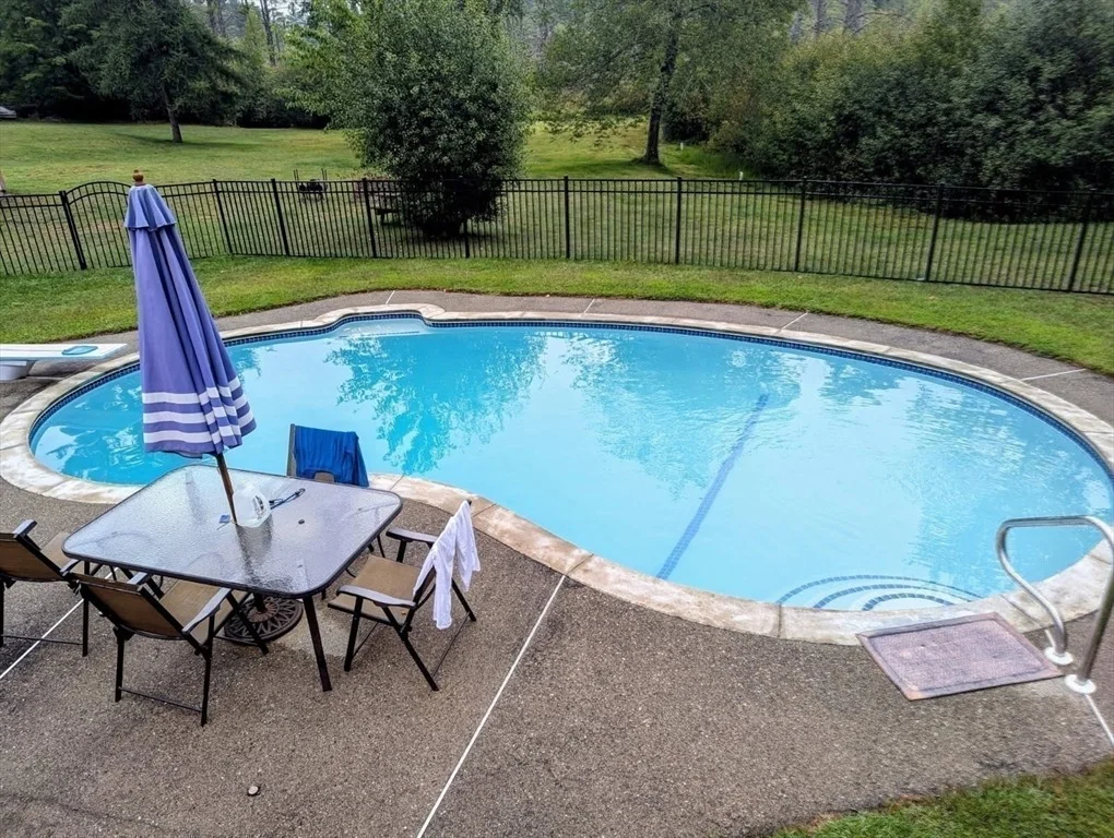 Photo of 165 Hockanum Road