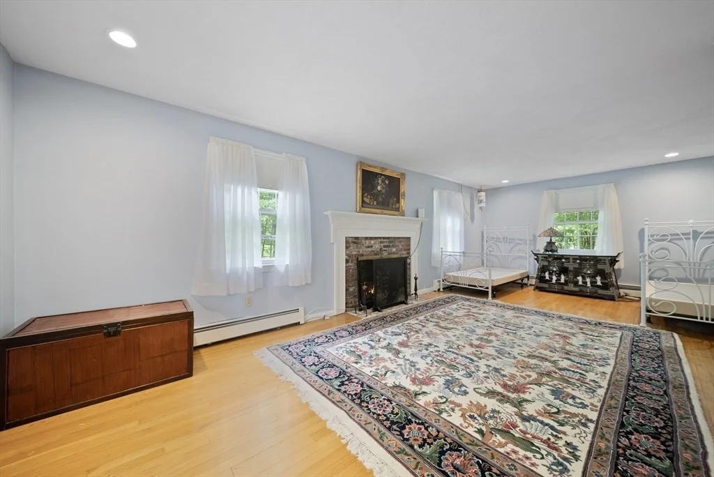 Photo of 8 Lillian Dr