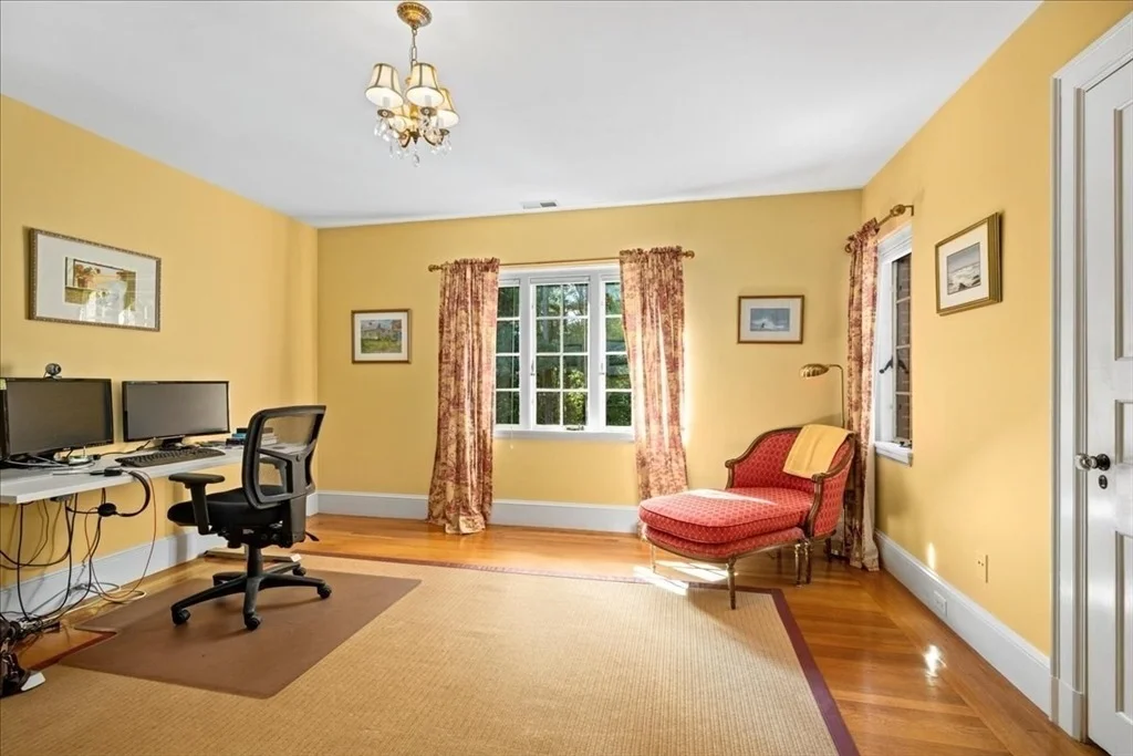 Photo of 40 Westwood Dr