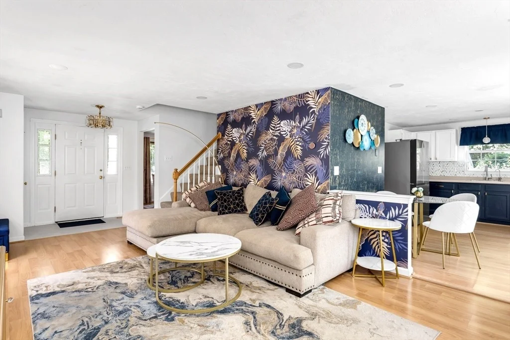 Photo of 49 Palomino Dr