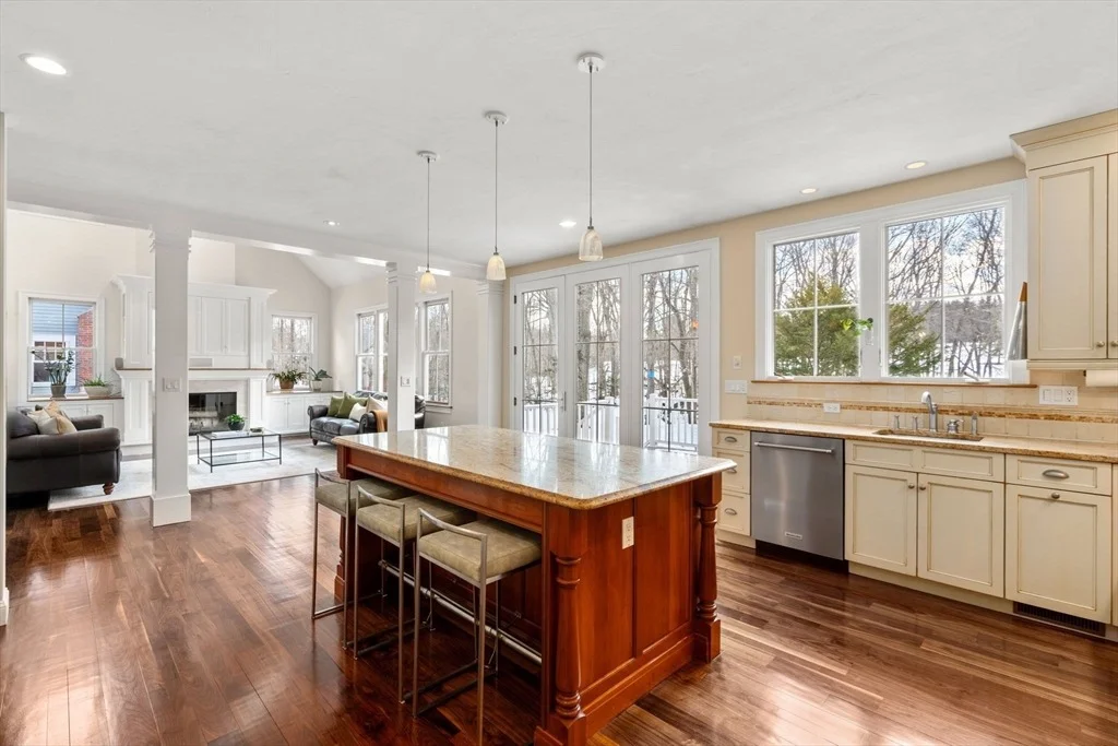 Photo of 12 Vaille Ave