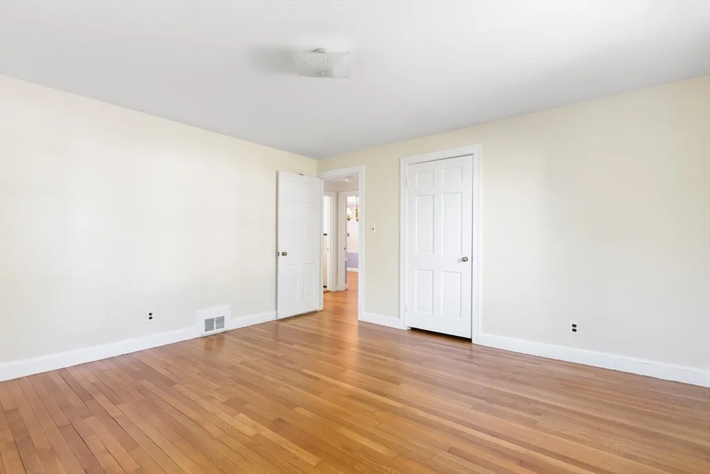 Photo of 30 Richards Cir