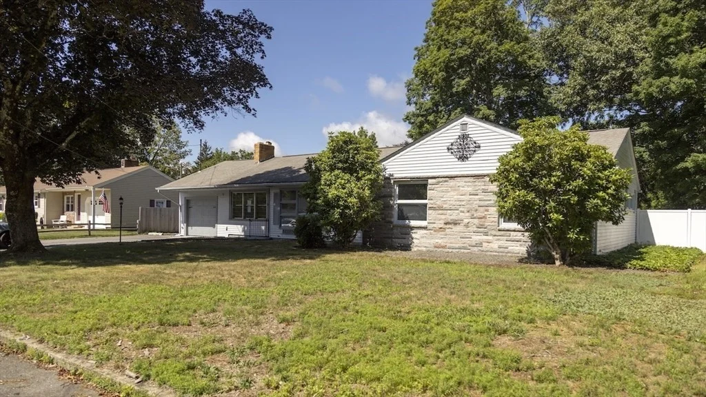 Photo of 24 Doray Dr