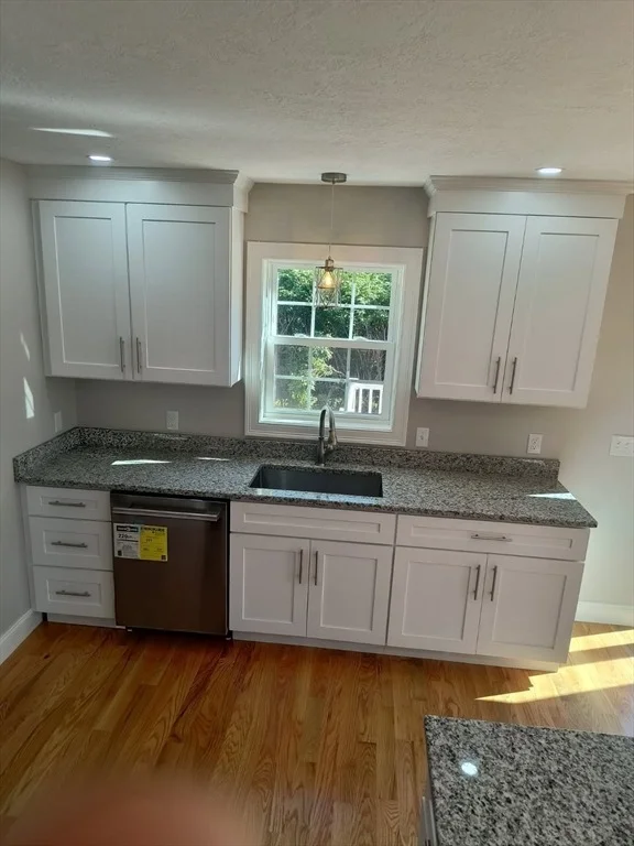 Photo of 8 Emerald Avenue